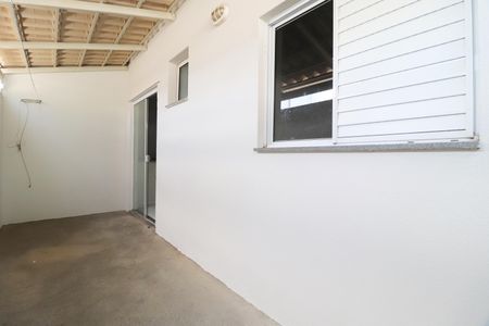 Apartamento para alugar com 60m², 2 quartos e 1 vagaVaranda