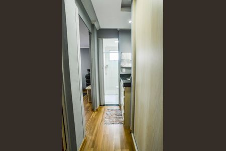 Corredor de apartamento à venda com 2 quartos, 55m² em Jardim Alvorada, Santo André