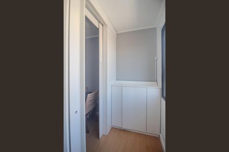 Apartamento à venda com 66m², 2 quartos e sem vagaSala