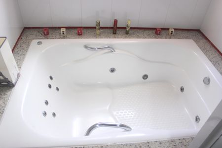 Casa à venda com 190m², 3 quartos e 2 vagasBanheiro da Suíte