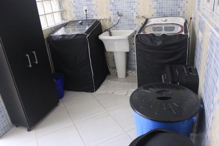 Casa à venda com 190m², 3 quartos e 2 vagasLavanderia