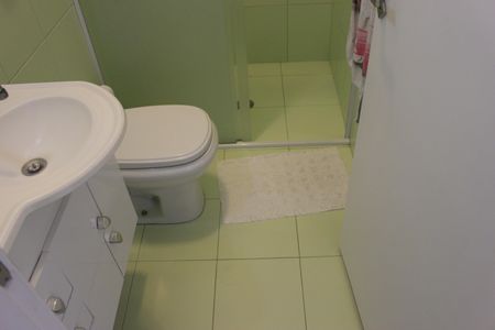 Casa à venda com 190m², 3 quartos e 2 vagasBanheiro social