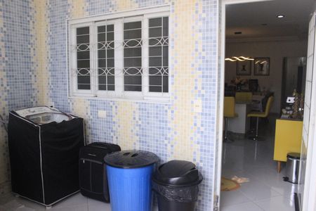 Casa à venda com 190m², 3 quartos e 2 vagasLavanderia