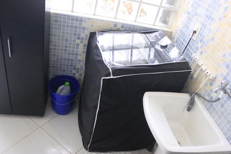 Casa à venda com 190m², 3 quartos e 2 vagasLavanderia