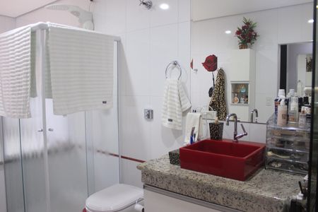 Casa à venda com 190m², 3 quartos e 2 vagasBanheiro da Suíte