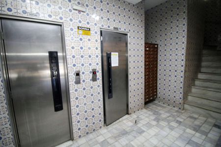 Apartamento para alugar com 58m², 3 quartos e sem vagaÁrea comum - Elevador