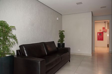 Apartamento à venda com 74m², 3 quartos e 2 vagasHall social