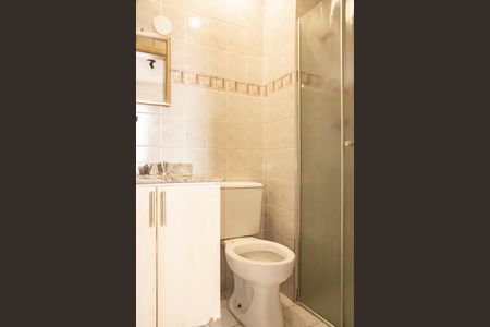 Apartamento à venda com 74m², 3 quartos e 2 vagasBanheiro da Suíte