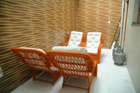 Casa à venda com 160m², 3 quartos e 2 vagasÁrea de convivência 