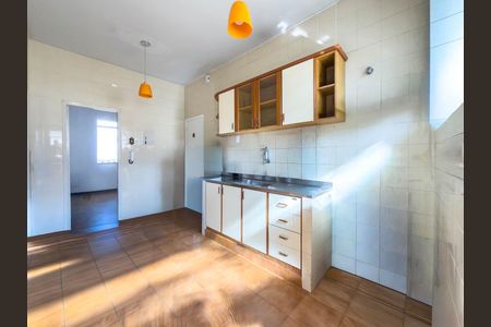 Cozinha de apartamento à venda com 2 quartos, 72m² em Floresta, Belo Horizonte