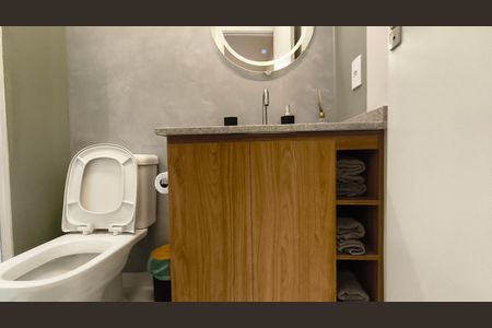 Banheiro de apartamento para alugar com 1 quarto, 31m² em Vila Mariana, São Paulo