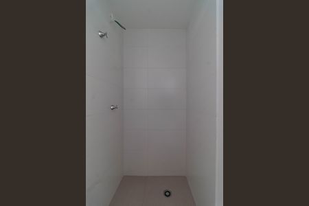 Apartamento para alugar com 39m², 1 quarto e sem vaga Apartamento para alugar com 39m², 1 quarto e sem vagaBanheiro da Suíte