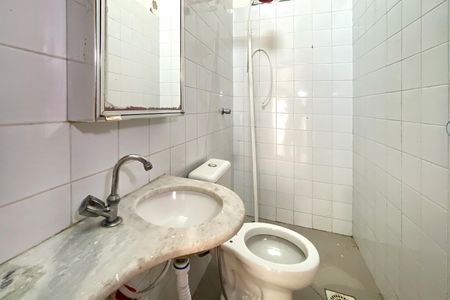 Casa à venda com 180m², 3 quartos e 2 vagasBanheiro de serviço