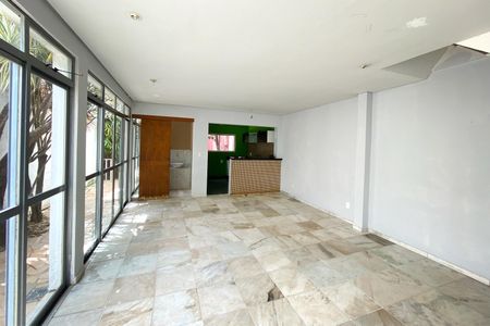 Casa à venda com 180m², 3 quartos e 2 vagasSala