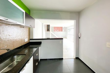 Casa à venda com 180m², 3 quartos e 2 vagasCozinha