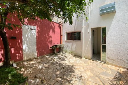 Casa à venda com 180m², 3 quartos e 2 vagasQuintal