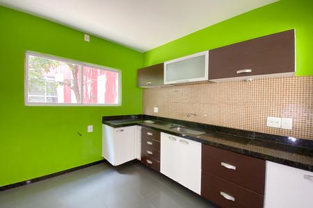 Casa à venda com 180m², 3 quartos e 2 vagasCozinha