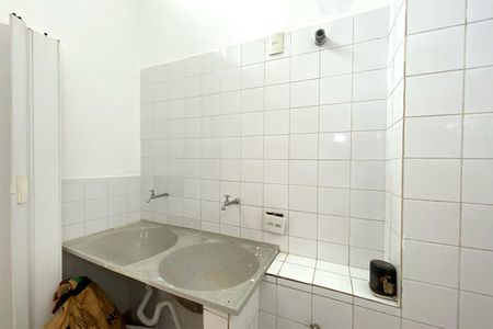 Casa à venda com 180m², 3 quartos e 2 vagasÁrea de Serviço