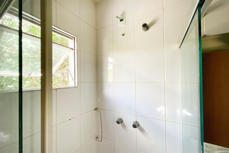 Casa à venda com 180m², 3 quartos e 2 vagasBanheiro