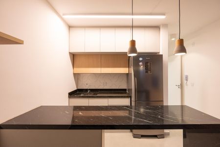 Sala/Cozinha de apartamento à venda com 1 quarto, 46m² em Mirandópolis, São Paulo
