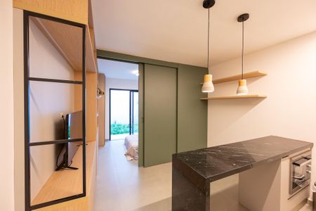 Sala/Cozinha de apartamento à venda com 1 quarto, 46m² em Mirandópolis, São Paulo