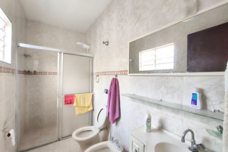 Casa à venda com 153m², 2 quartos e 3 vagas Casa à venda com 153m², 2 quartos e 3 vagasBanheiro Suíte