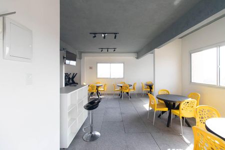 Apartamento para alugar com 50m², 2 quartos e 1 vaga Apartamento para alugar com 50m², 2 quartos e 1 vagaÁrea comum - Salão de festas