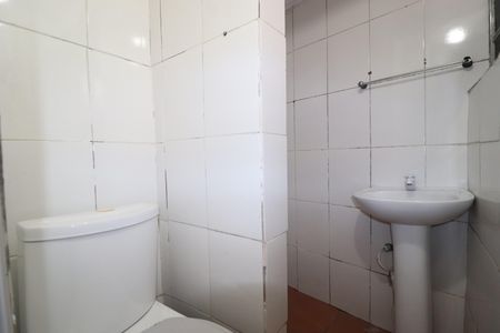 Banheiro de casa para alugar com 1 quarto, 40m² em Jardim Stella, Santo André