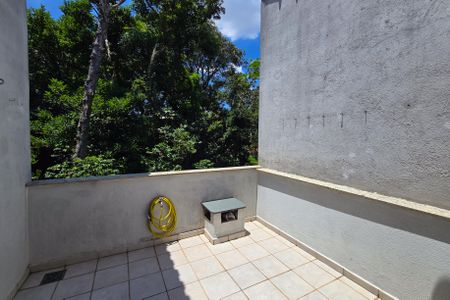 Casa à venda com 118m², 3 quartos e 2 vagas Casa à venda com 118m², 3 quartos e 2 vagasSacada