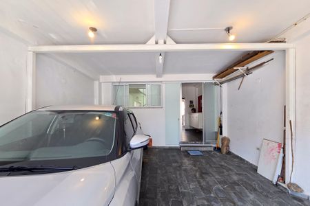 Casa à venda com 118m², 3 quartos e 2 vagas Casa à venda com 118m², 3 quartos e 2 vagasGaragem