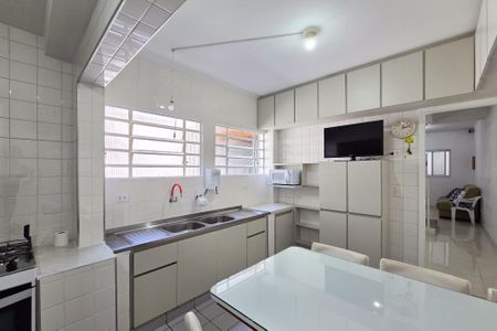 Casa à venda com 118m², 3 quartos e 2 vagas Casa à venda com 118m², 3 quartos e 2 vagasCozinha