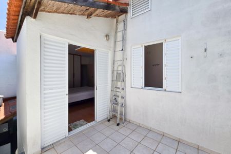 Casa à venda com 118m², 3 quartos e 2 vagas Casa à venda com 118m², 3 quartos e 2 vagasSacada
