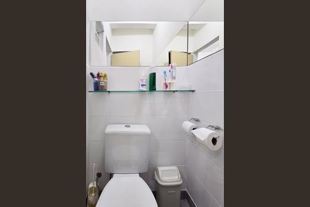 Casa à venda com 118m², 3 quartos e 2 vagas Casa à venda com 118m², 3 quartos e 2 vagasBanheiro de serviço