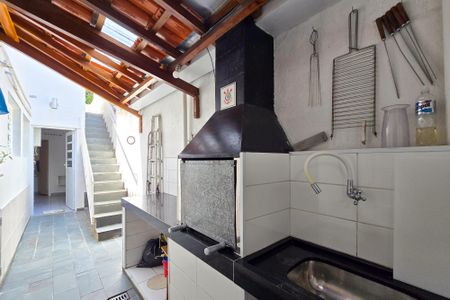 Casa à venda com 118m², 3 quartos e 2 vagas Casa à venda com 118m², 3 quartos e 2 vagasQuintal - Área da churrasqueira