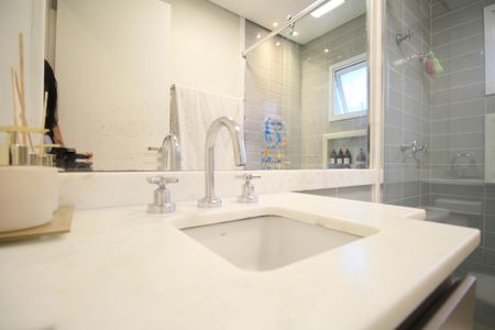 Apartamento à venda com 73m², 2 quartos e 2 vagasBanheiro Suíte 