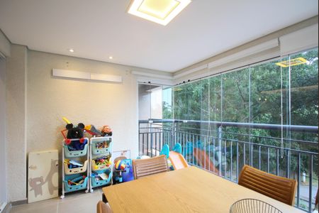 Apartamento à venda com 73m², 2 quartos e 2 vagasVaranda