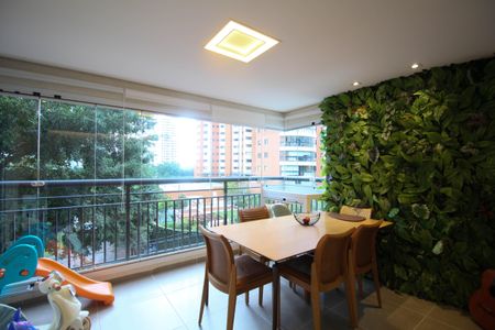 Apartamento à venda com 73m², 2 quartos e 2 vagasVaranda