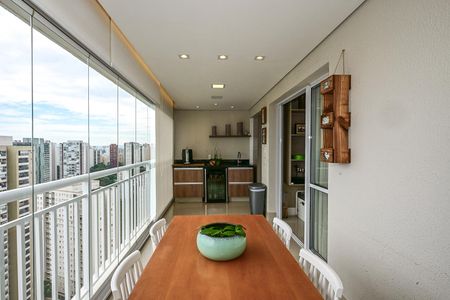 Apartamento à venda com 96m², 2 quartos e 2 vagasVaranda