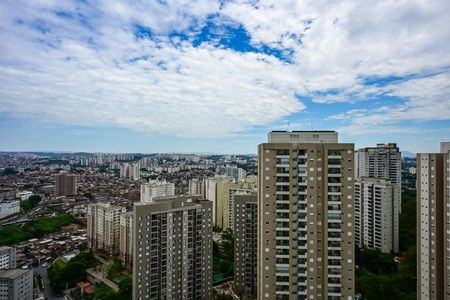 Apartamento à venda com 96m², 2 quartos e 2 vagasVista da Suíte 2