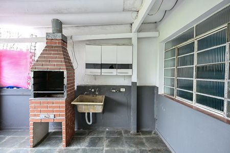 Casa à venda com 100m², 3 quartos e 4 vagasÁrea de Serviço 