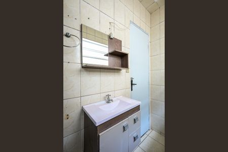 Casa à venda com 100m², 3 quartos e 4 vagasBanheiro