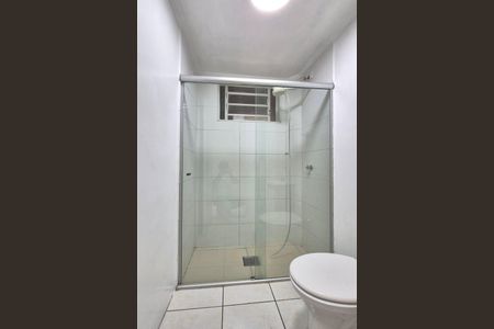 Banheiro de apartamento à venda com 1 quarto, 47m² em Botafogo, Campinas