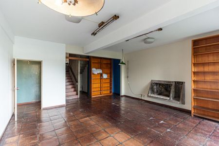 Casa à venda com 350m², 5 quartos e 4 vagas Casa à venda com 350m², 5 quartos e 4 vagasSala 2