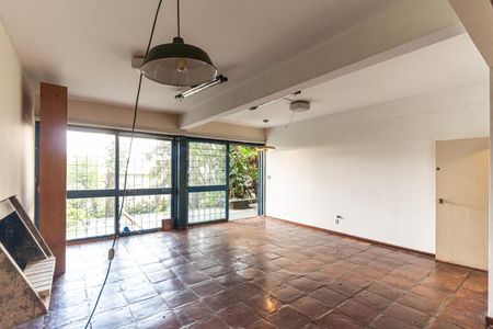 Casa à venda com 350m², 5 quartos e 4 vagas Casa à venda com 350m², 5 quartos e 4 vagasSala 2