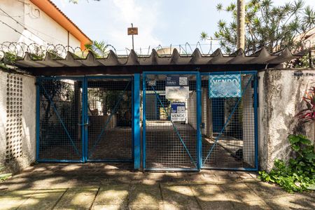 Casa à venda com 350m², 5 quartos e 4 vagas Casa à venda com 350m², 5 quartos e 4 vagasPlaca