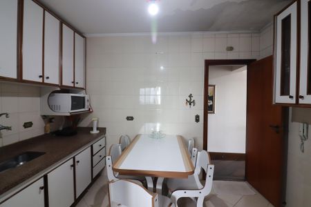 Apartamento à venda com 97m², 3 quartos e 2 vagasCozinha 