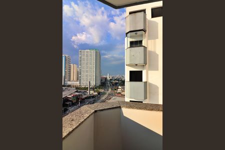 Apartamento à venda com 97m², 3 quartos e 2 vagasQuarto 2 Sacada 