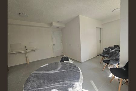 Apartamento para alugar com 32m², 2 quartos e sem vaga Apartamento para alugar com 32m², 2 quartos e sem vagaÁrea comum - Salão de festas