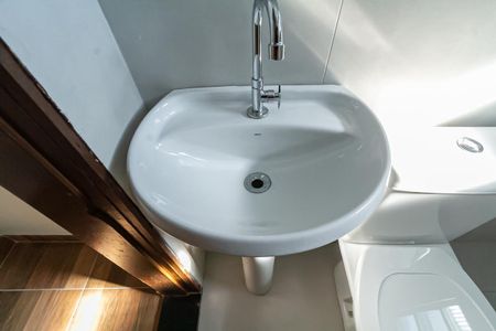 Banheiro de casa para alugar com 1 quarto, 30m² em Alves Dias, São Bernardo do Campo