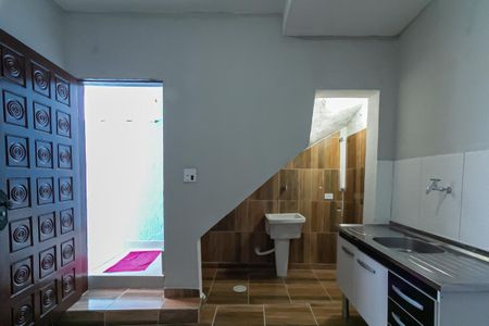 Cozinha e Área de Serviço de casa para alugar com 1 quarto, 30m² em Alves Dias, São Bernardo do Campo